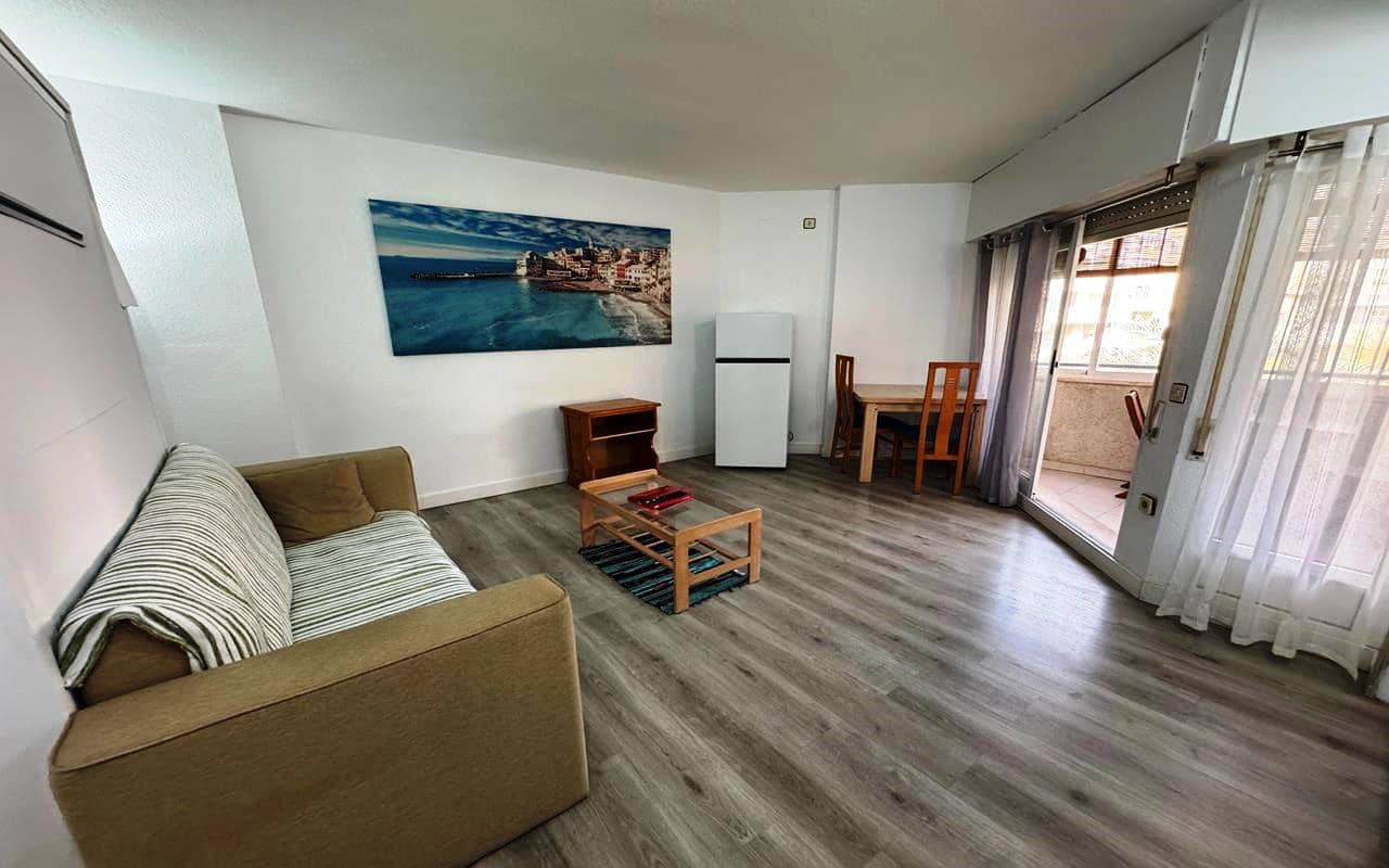 Studio til salgs i Torrevieja med svømmebasseng - € 99 500 (Ref: 9937315)