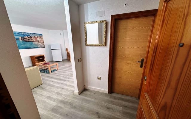 Studio til salgs i Torrevieja med svømmebasseng - € 99 500 (Ref: 9937315)