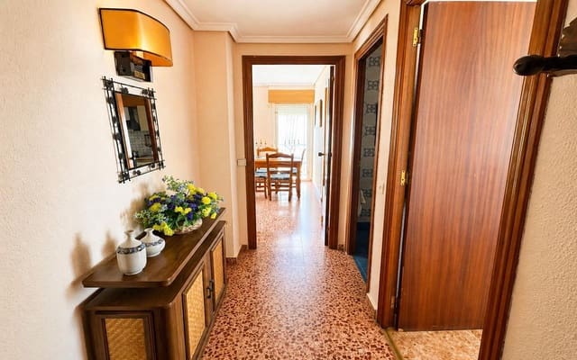 2 Zimmer Apartment zu verkaufen in La Mata, Torrevieja mit Garage - 189.500 € (Ref: 9938704)