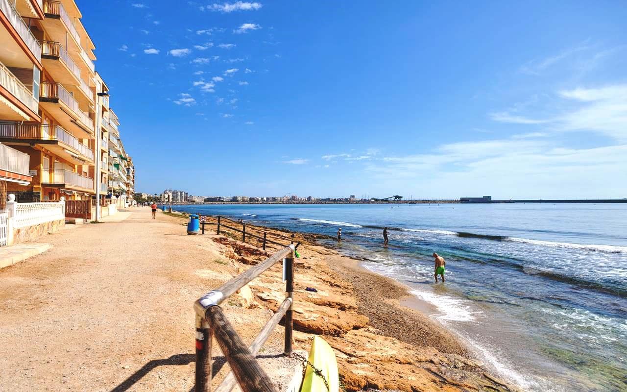 2 soverom Leilighet til salgs i Torrevieja med svømmebasseng - € 149 900 (Ref: 9939011)