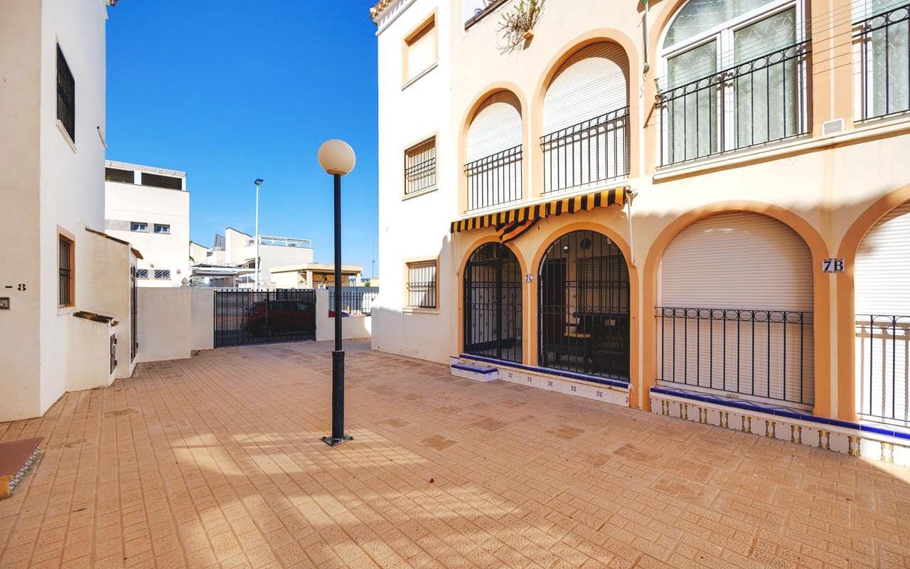 2 soverom Leilighet til salgs i Torrevieja med svømmebasseng - € 149 900 (Ref: 9939011)