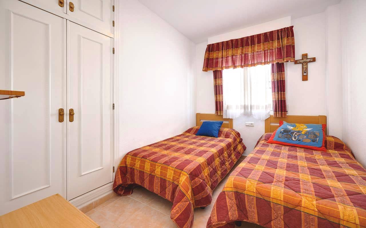 2 soverom Leilighet til salgs i Torrevieja med svømmebasseng - € 149 900 (Ref: 9939011)