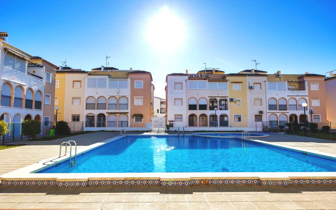 2 soverom Leilighet til salgs i Torrevieja med svømmebasseng - € 149 900 (Ref: 9939011)