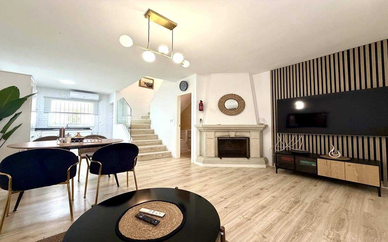 2 soveværelse Byhus til salg i Villamartin med swimmingpool - € 280.000 (Ref: 9941276)