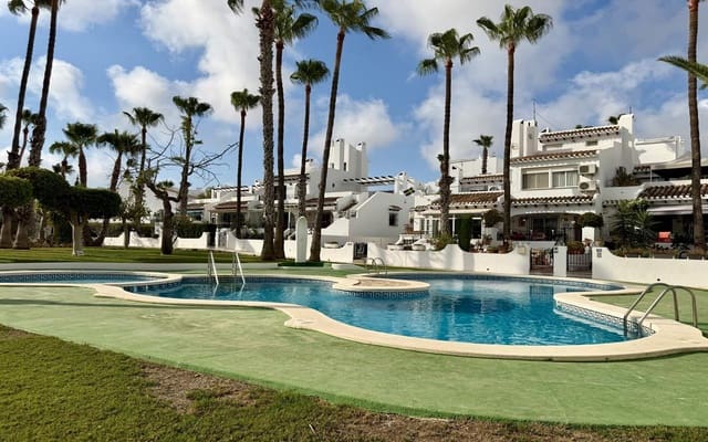 2 soveværelse Byhus til salg i Villamartin, Orihuela med swimmingpool - € 280.000 (Ref: 9941276)