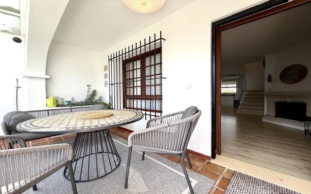 2 soveværelse Byhus til salg i Villamartin, Orihuela med swimmingpool - € 280.000 (Ref: 9941276)