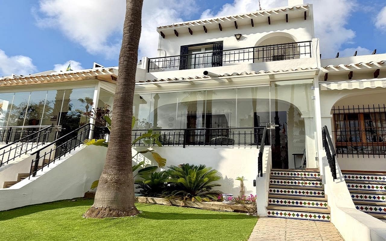 2 soveværelse Byhus til salg i Villamartin med swimmingpool - € 280.000 (Ref: 9941276)