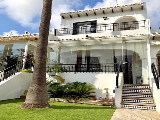 2 Bedrooms TownHouse with communal Pool, glazed-in terrace, front and back garden, BBQ and solarium.