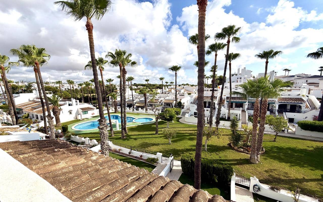 2 soveværelse Byhus til salg i Villamartin med swimmingpool - € 280.000 (Ref: 9941276)
