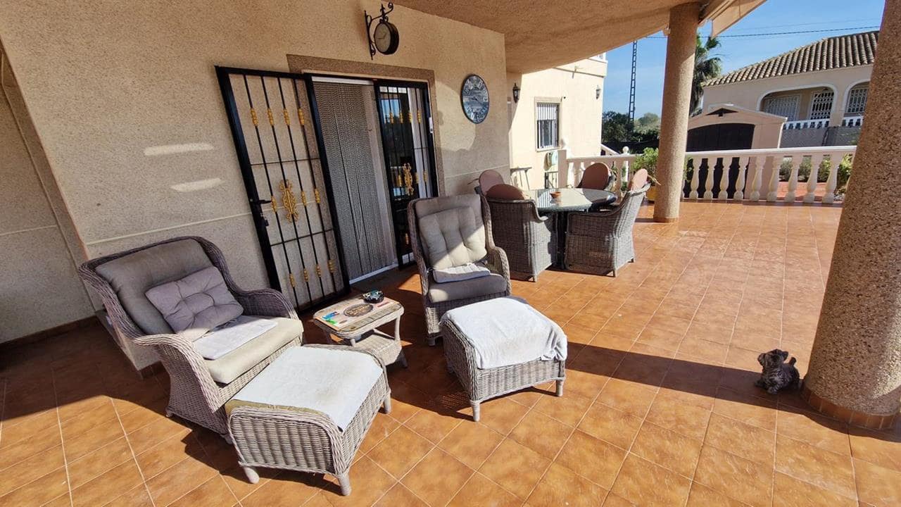 3 bedroom Finca/Country House for sale in Catral with pool garage - € 390,000 (Ref: 9941277)