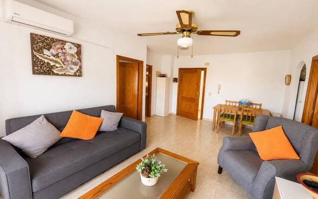 Apartamento de 2 habitaciones en Torrevieja en venta con piscina - 139.900 € (Ref: 9942880)