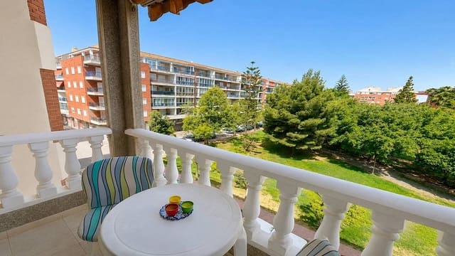 Apartamento de 2 habitaciones en Torrevieja en venta con piscina - 139.900 € (Ref: 9942880)