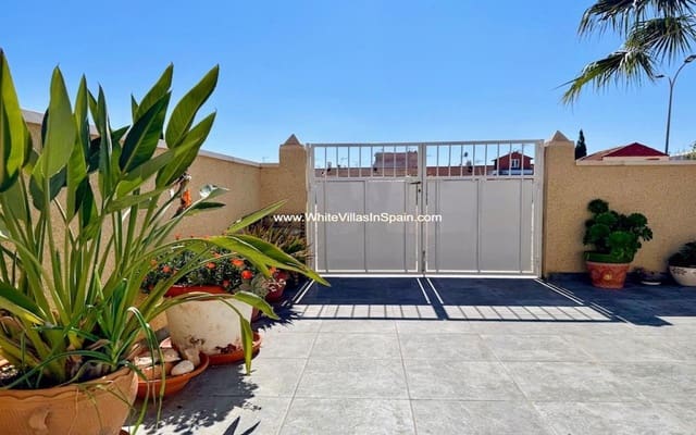 1 chambre Bungalow à vendre à Torrevieja avec garage - 129 900 € (Ref: 9943194)