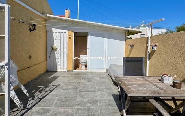 1 chambre Bungalow à vendre à Torrevieja avec garage - 129 900 € (Ref: 9943194)