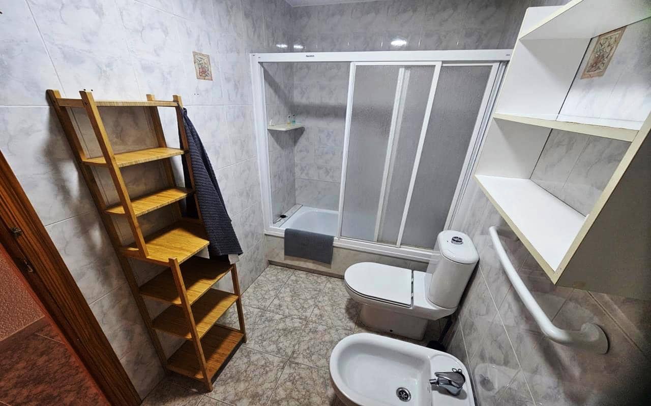 2 soverom Leilighet til salgs i Playa Flamenca med svømmebasseng garasje - € 185 000 (Ref: 9946245)