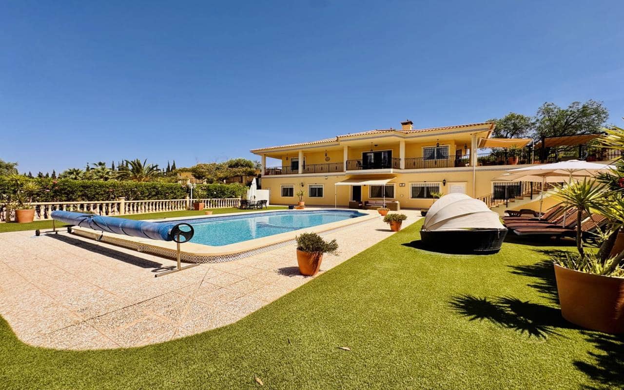 6 Zimmer Villa zu verkaufen in Aspe mit Pool Garage - 650.000 € (Ref: 9946812)