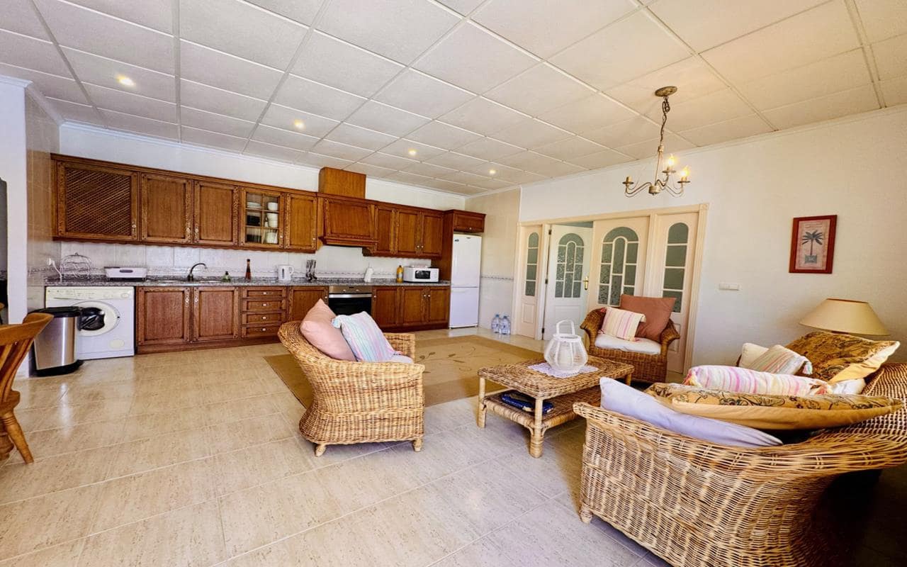6 Zimmer Villa zu verkaufen in Aspe mit Pool Garage - 650.000 € (Ref: 9946812)