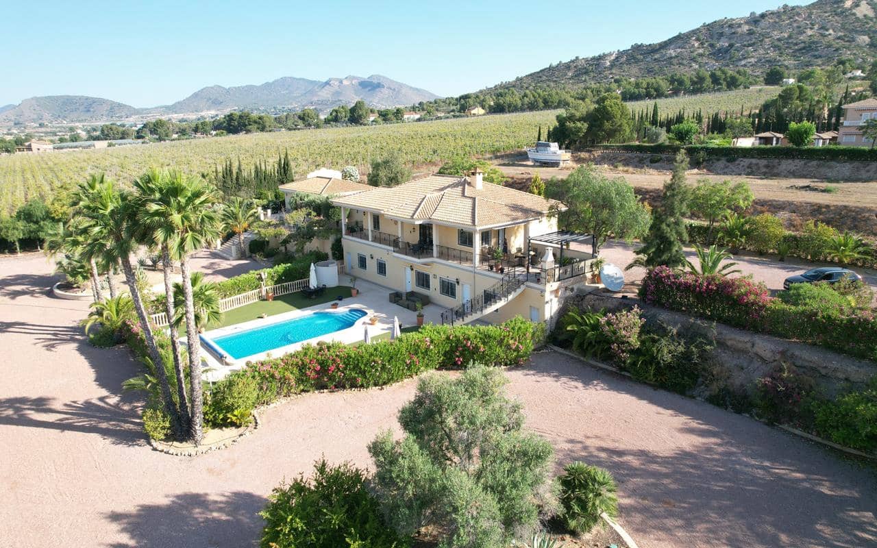 6 Zimmer Villa zu verkaufen in Aspe mit Pool Garage - 650.000 € (Ref: 9946812)