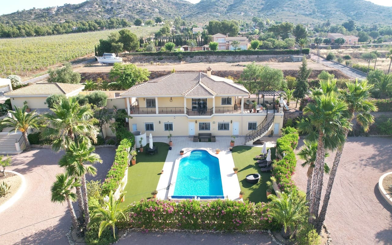 6 Zimmer Villa zu verkaufen in Aspe mit Pool Garage - 650.000 € (Ref: 9946812)