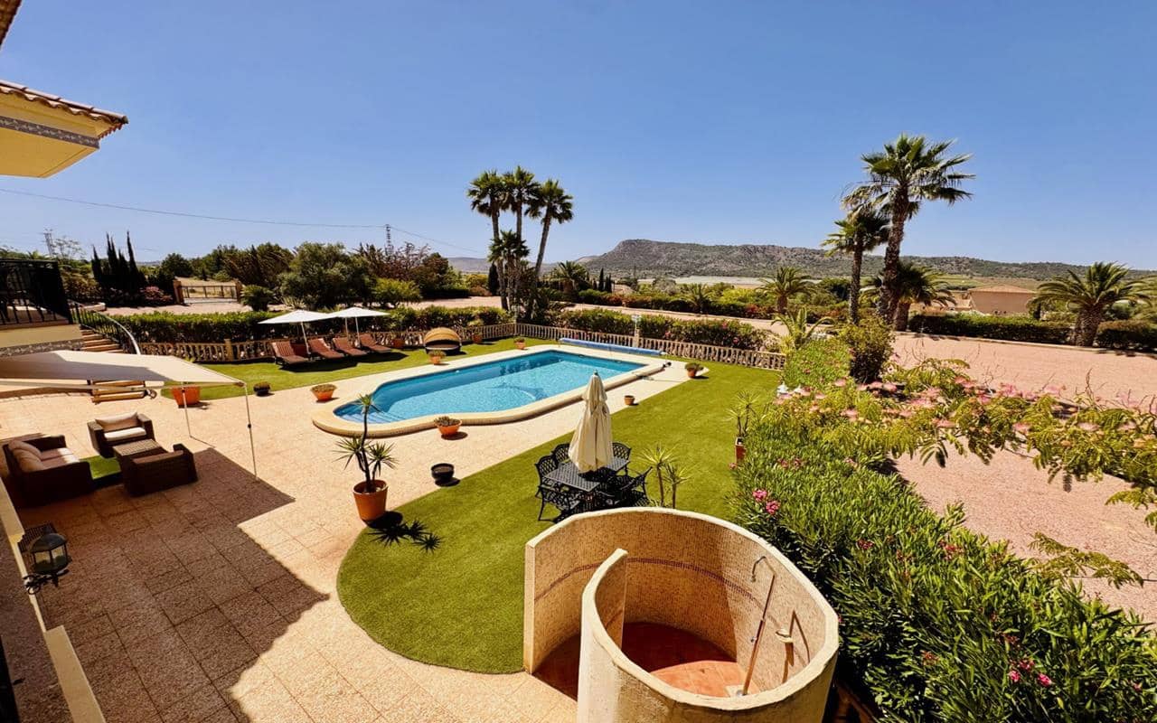 6 Zimmer Villa zu verkaufen in Aspe mit Pool Garage - 650.000 € (Ref: 9946812)