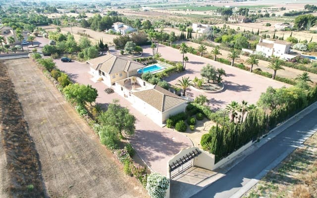 6 Zimmer Villa zu verkaufen in Aspe mit Pool Garage - 650.000 € (Ref: 9946812)