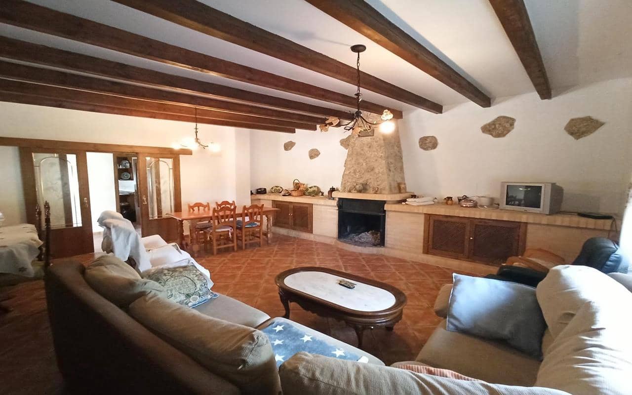 4 soveværelse Finca/Landehus til salg i Aspe med swimmingpool garage - € 465.000 (Ref: 9948520)