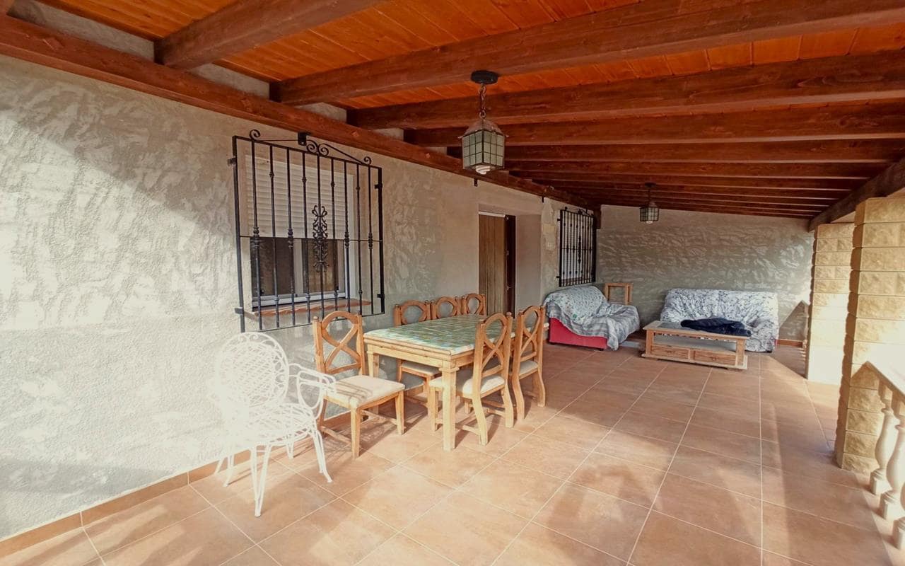 4 soveværelse Finca/Landehus til salg i Aspe med swimmingpool garage - € 465.000 (Ref: 9948520)