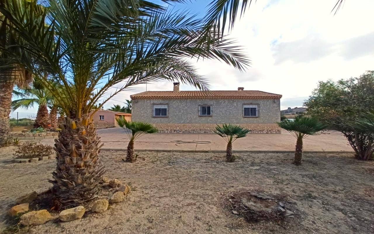 4 soveværelse Finca/Landehus til salg i Aspe med swimmingpool garage - € 465.000 (Ref: 9948520)
