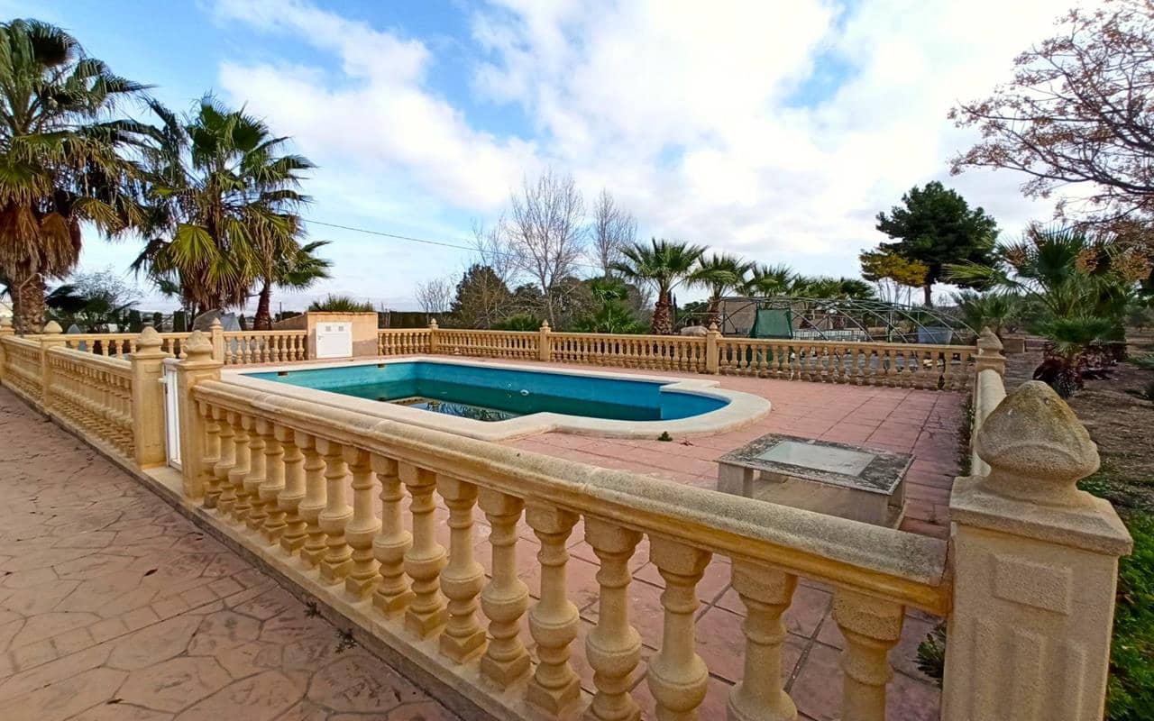 4 soveværelse Finca/Landehus til salg i Aspe med swimmingpool garage - € 465.000 (Ref: 9948520)