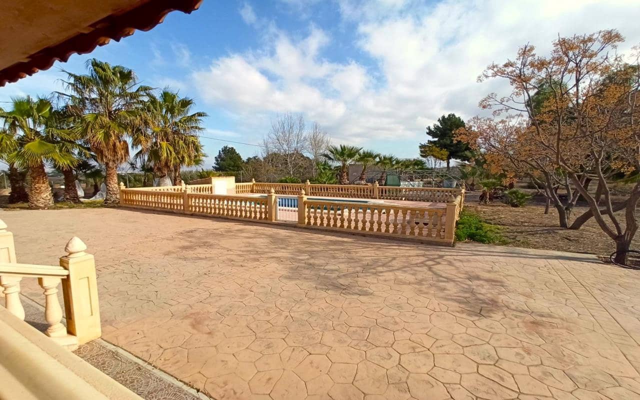 4 soveværelse Finca/Landehus til salg i Aspe med swimmingpool garage - € 465.000 (Ref: 9948520)