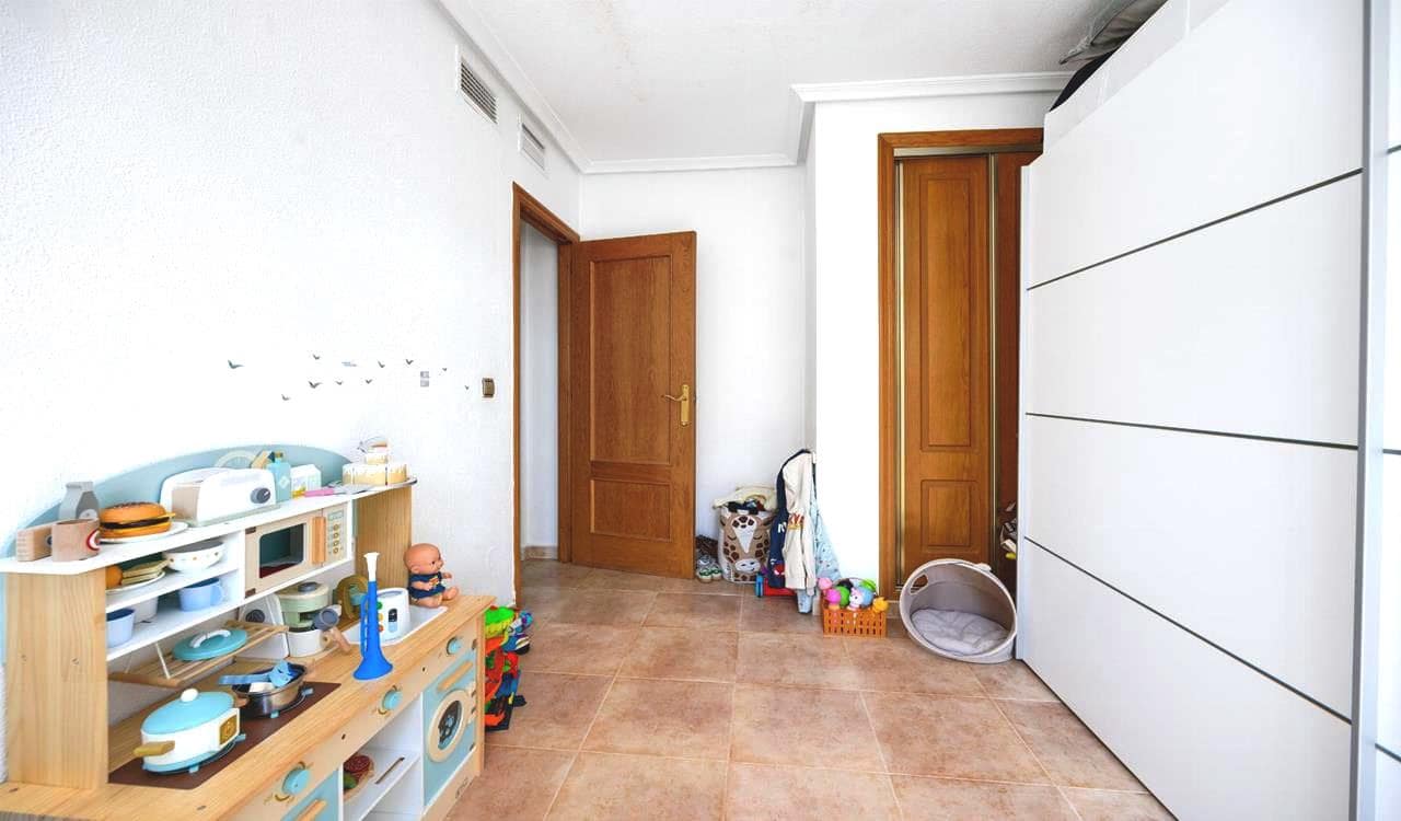 3 bedroom Villa for sale in San Fulgencio with pool garage - € 399,000 (Ref: 9948953)