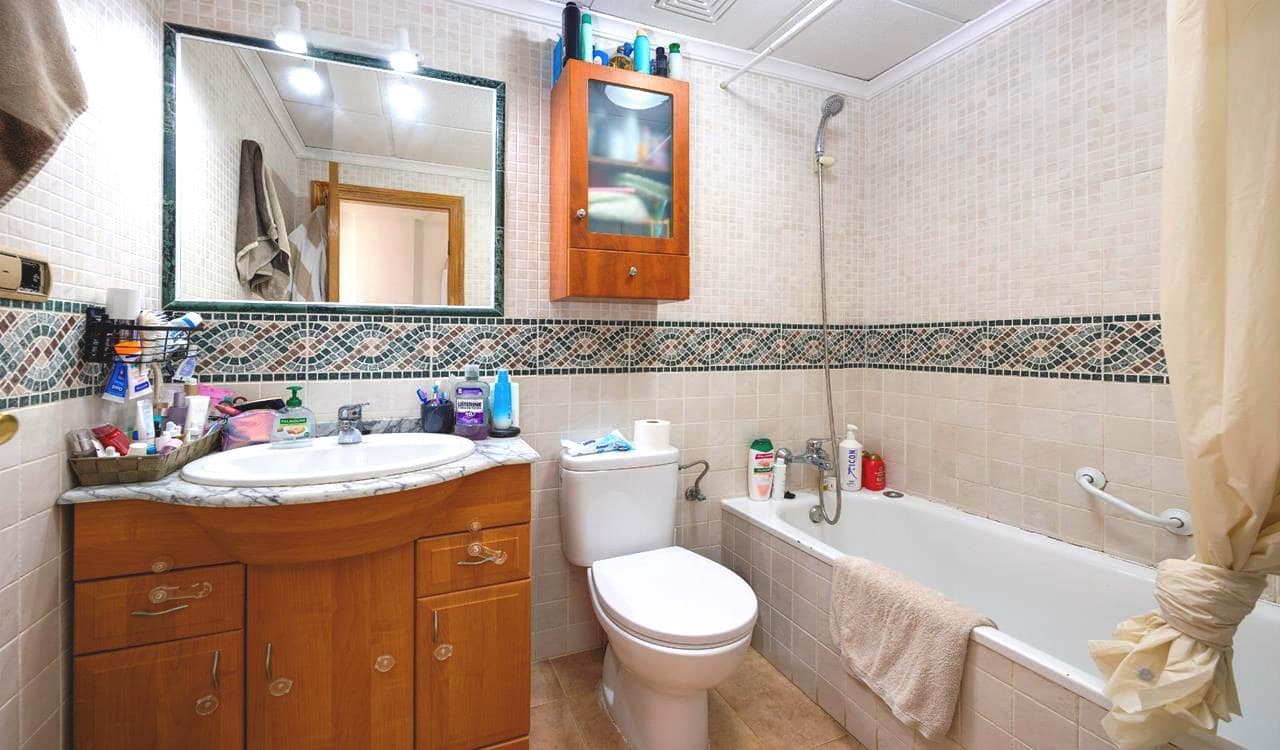 3 bedroom Villa for sale in San Fulgencio with pool garage - € 399,000 (Ref: 9948953)