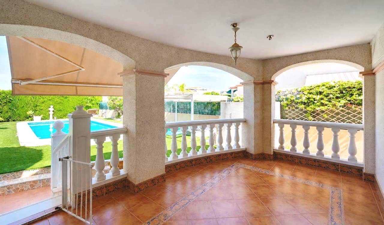 3 bedroom Villa for sale in San Fulgencio with pool garage - € 399,000 (Ref: 9948953)