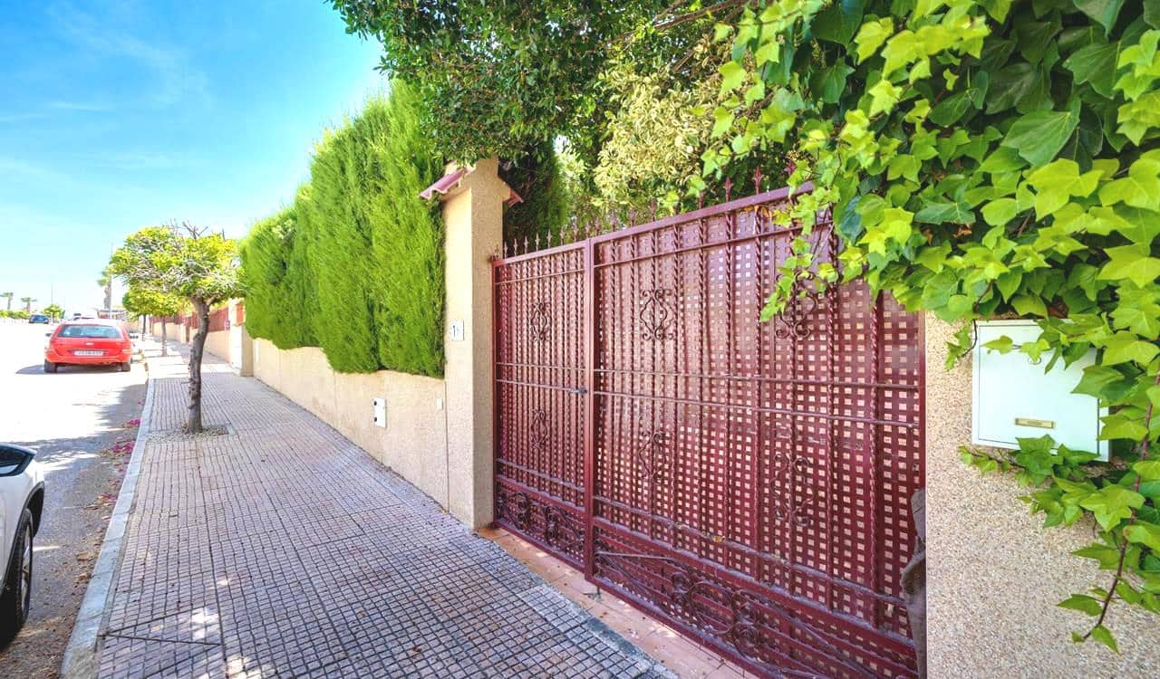 3 bedroom Villa for sale in San Fulgencio with pool garage - € 399,000 (Ref: 9948953)