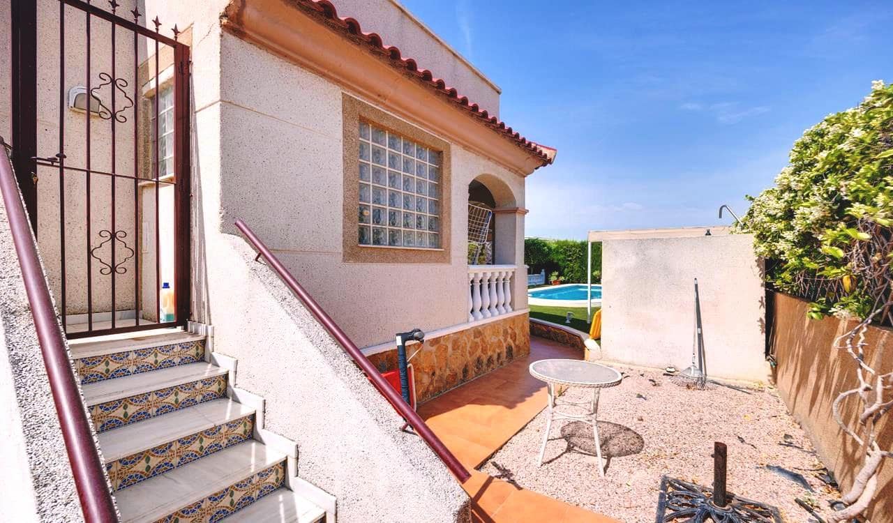 3 bedroom Villa for sale in San Fulgencio with pool garage - € 399,000 (Ref: 9948953)