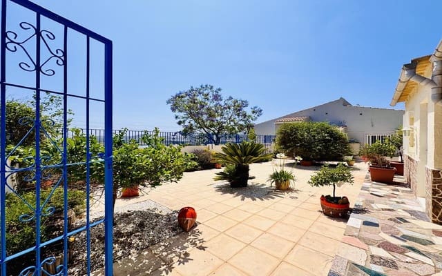 4 soveværelse Finca/Landehus til salg i Aspe med swimmingpool garage - € 369.950 (Ref: 9950395)