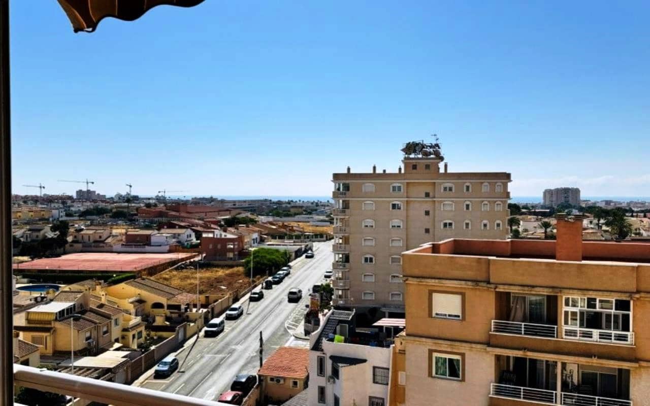 2 slaapkamer Appartement te koop in Torrevieja met zwembad garage - € 175.000 (Ref: 9950673)