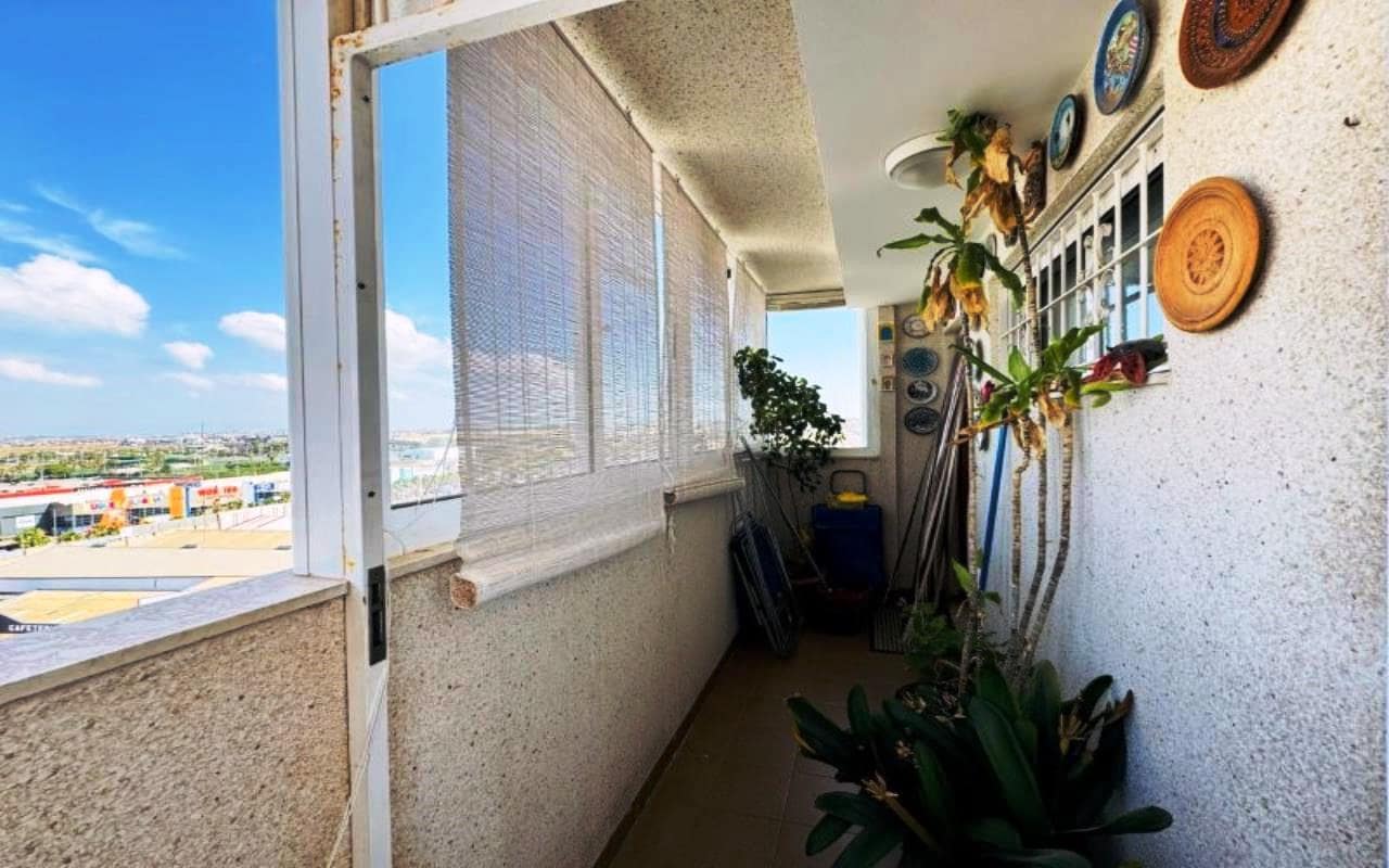 2 slaapkamer Appartement te koop in Torrevieja met zwembad garage - € 175.000 (Ref: 9950673)