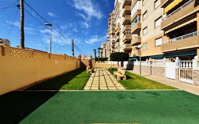 2 chambre Appartement à vendre à Nueva Torrevieja, Torrevieja avec piscine garage - 175 000 € (Ref: 9950673)