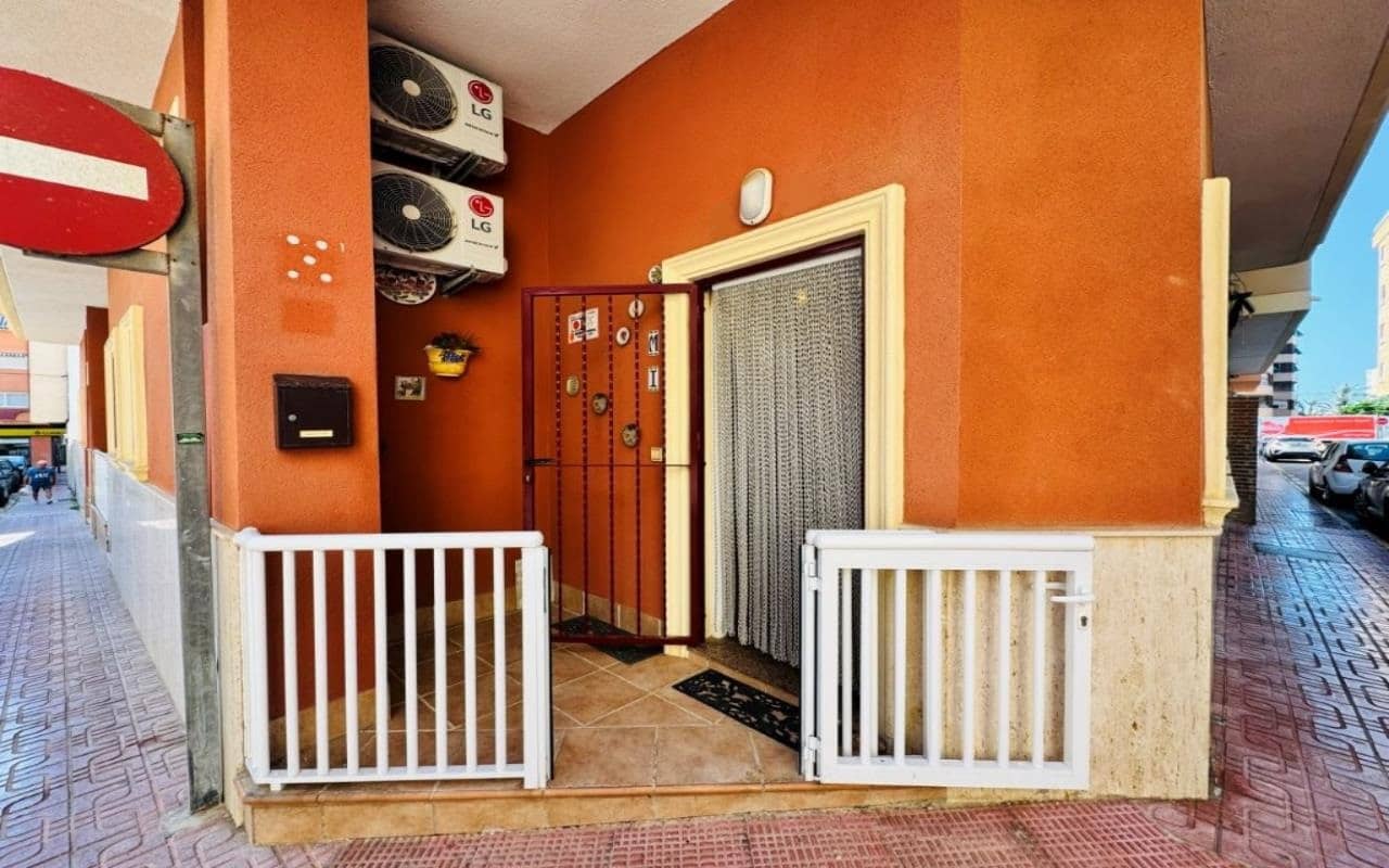 2 soveværelse Lejlighed til salg i La Mata - € 155.000 (Ref: 9964375)
