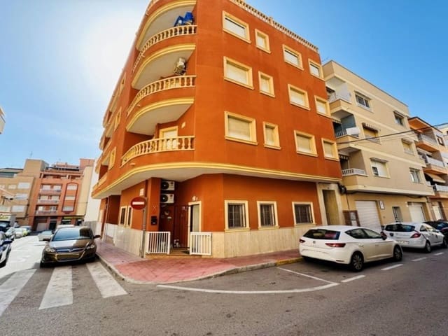 La Mata (Torrevieja) - 2 Bedrooms Town Centre Apartment on Ground Floor, 200m to the Beach.