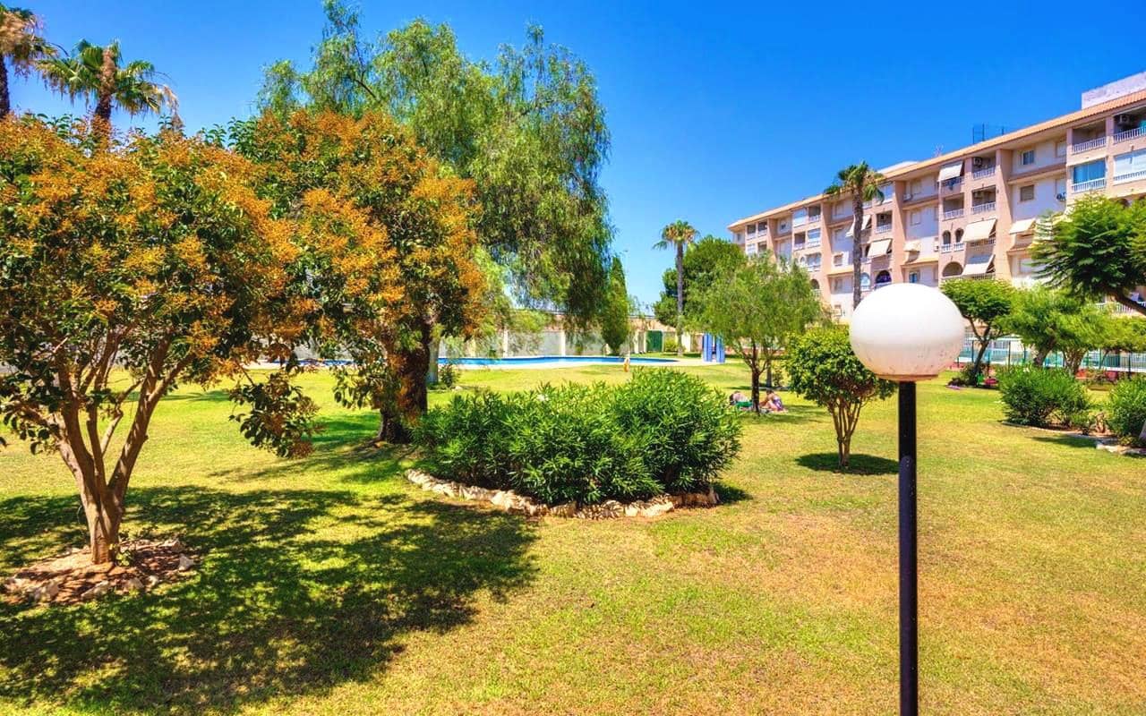 2 sypialnia Apartament na sprzedaż w Torrevieja z basenem - 129 995 € (Ref: 9968406)