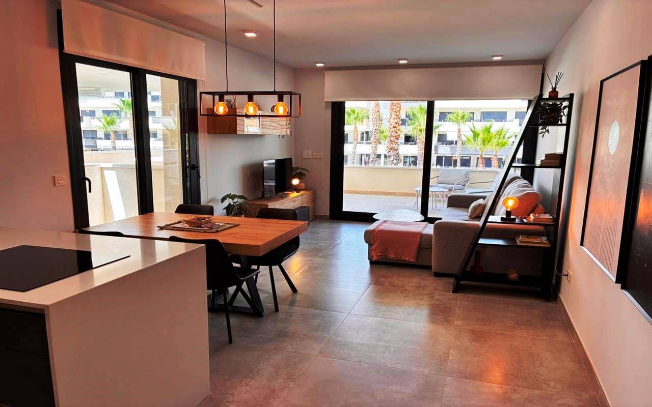 2 soveværelse Lejlighed til salg i Torrevieja med swimmingpool garage - € 289.000 (Ref: 9968852)
