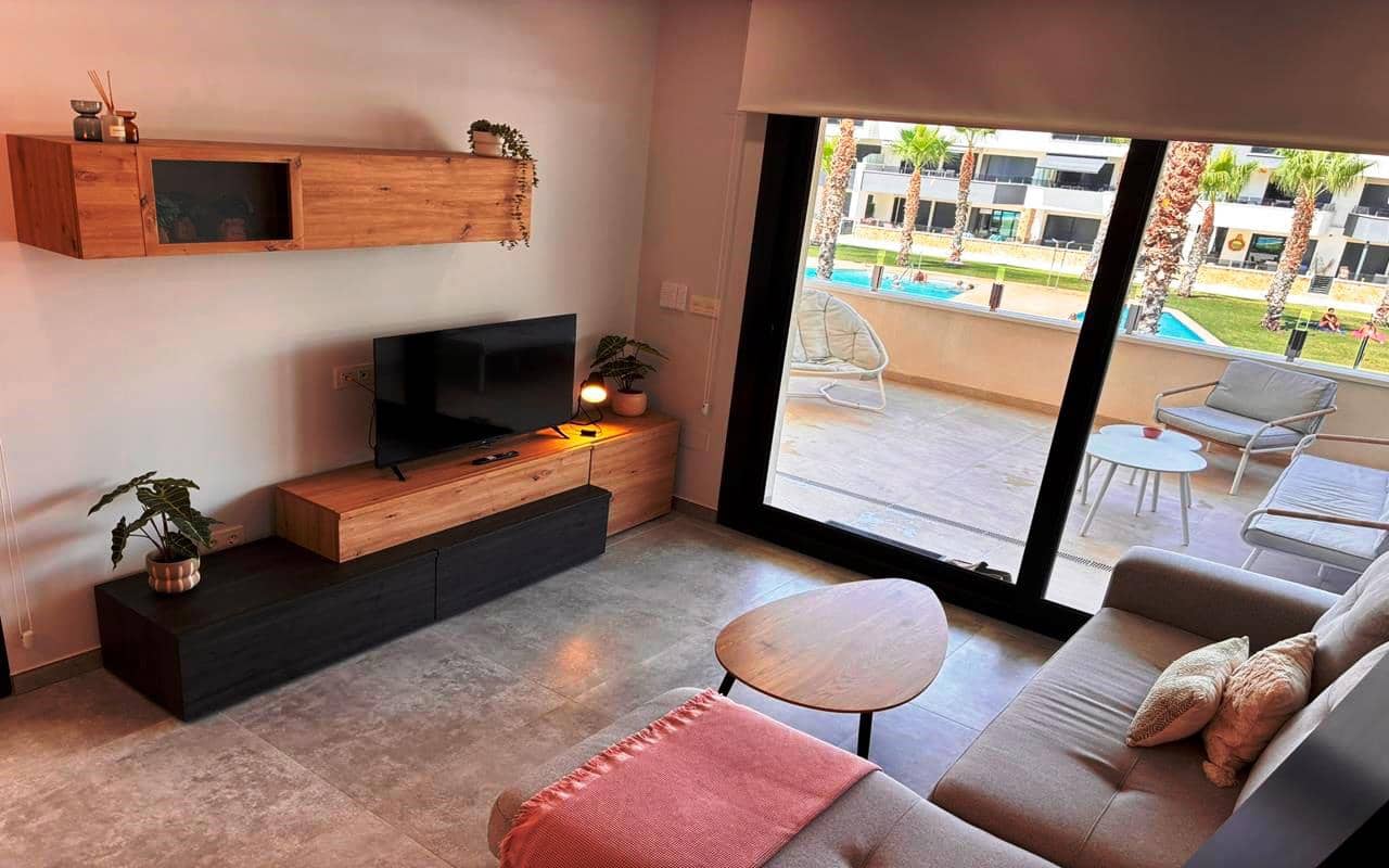 2 soveværelse Lejlighed til salg i Torrevieja med swimmingpool garage - € 289.000 (Ref: 9968852)