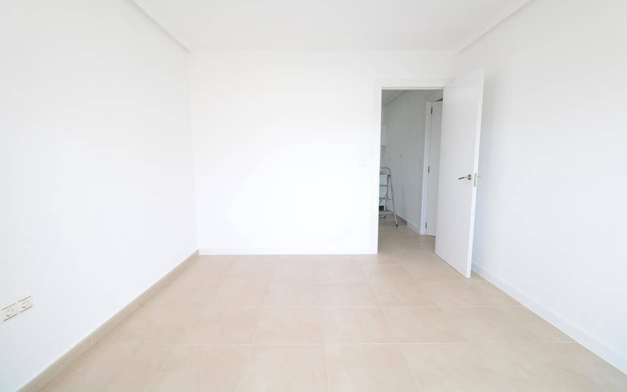 Apartamento de 3 habitaciones en Torrevieja en venta - 175.000 € (Ref: 9981542)