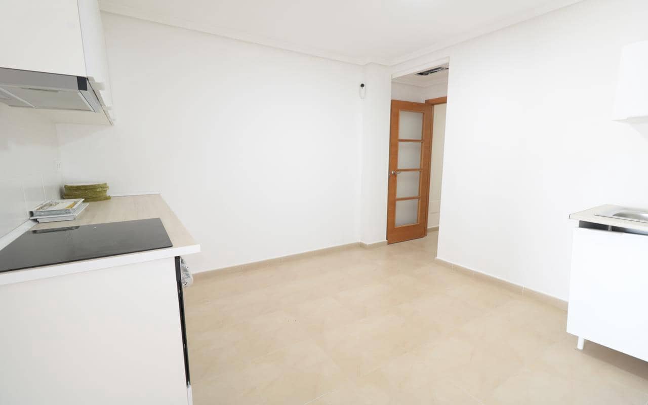 Apartamento de 3 habitaciones en Torrevieja en venta - 175.000 € (Ref: 9981542)