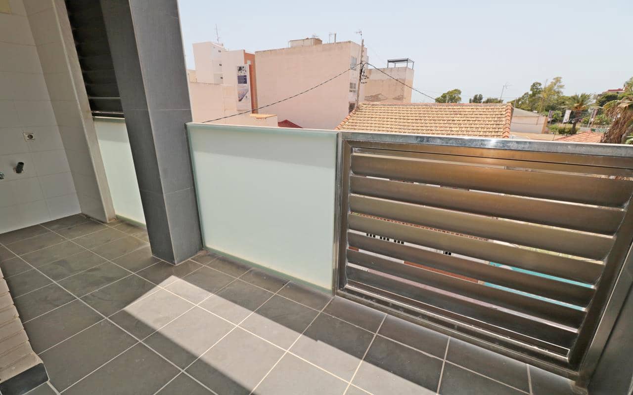 Apartamento de 3 habitaciones en Torrevieja en venta - 175.000 € (Ref: 9981542)