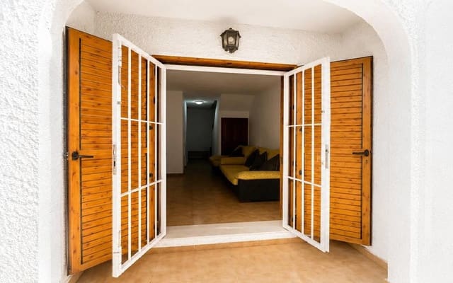 3 soverom Hus til salgs i Playa Flamenca, Orihuela med garasje - € 289 000 (Ref: 9983278)
