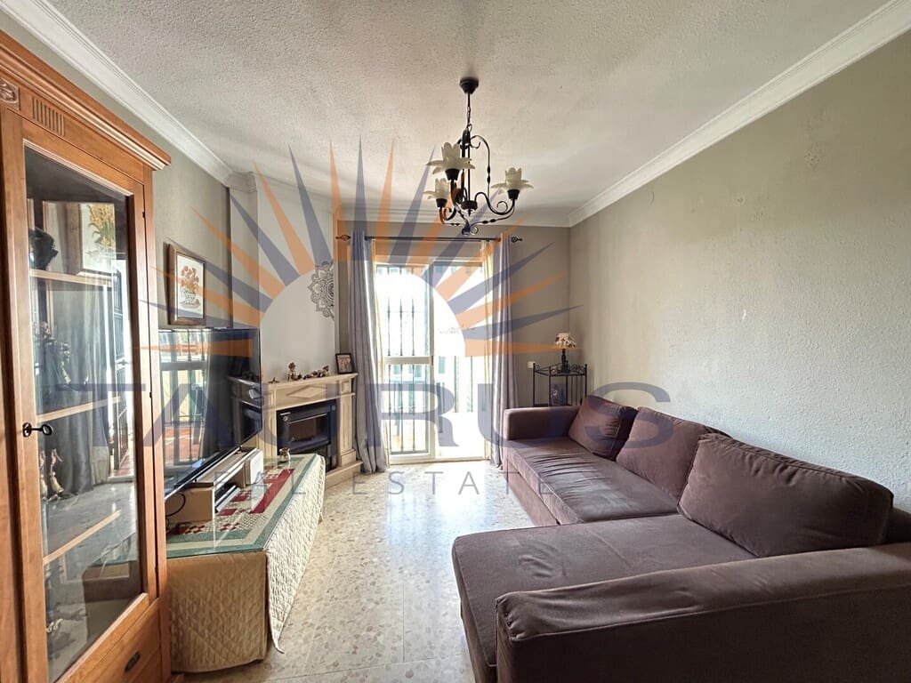 Apartamento de 2 habitaciones en Torre del Mar en venta con piscina garaje - 375.000 € (Ref: 10003912)