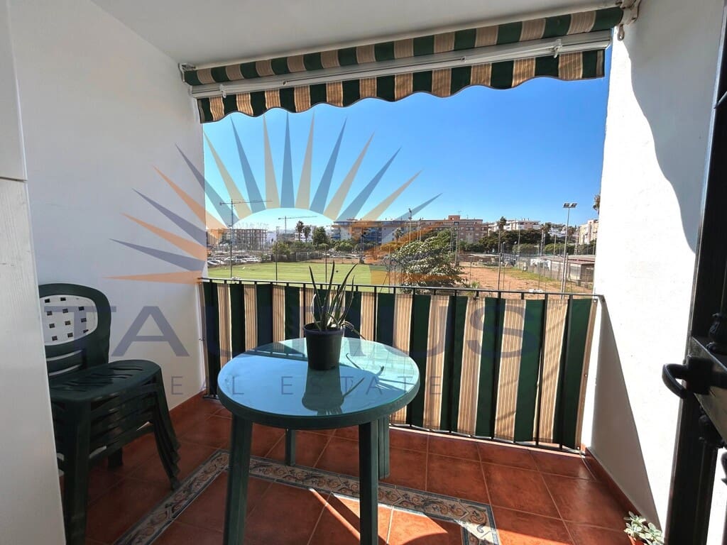 Apartamento de 2 habitaciones en Torre del Mar en venta con piscina garaje - 375.000 € (Ref: 10003912)